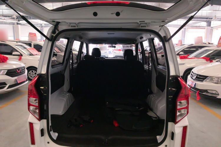 Used Wuling Hongguang PLUS 2020 1.5L Manual Standard Edition 5 Seats