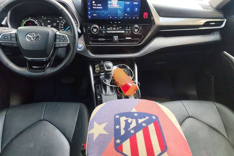 Used Toyota Highlander 2022 Dual-Engine 2.5L Four-Wheel Drive Prestige Version 7 Seats
