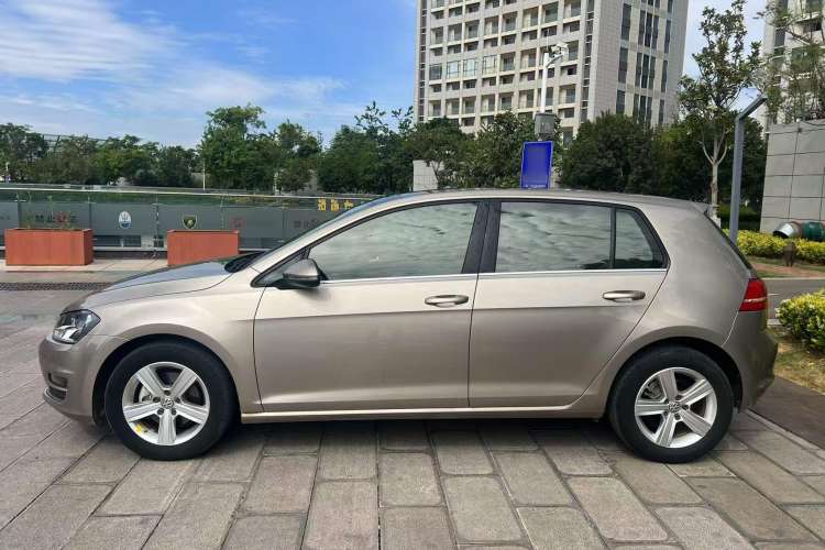 Used Volkswagen Golf 2015 1.4TSI Automatic Comfort Model
