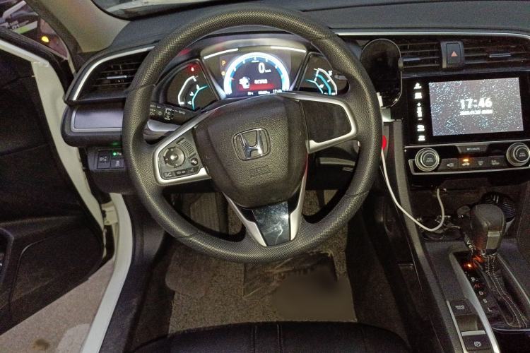 Used Honda Civic 2016 220TURBO CVT Luxury Edition
