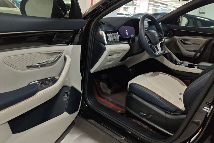 Used BYD Song PLUS New Energy 2024 HONOR Edition DM-i 110km Flagship PLUS
