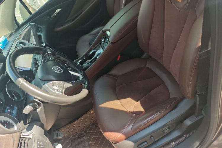 Used Buick Envision 2016 20T Two-Wheel-Drive Elite Model
