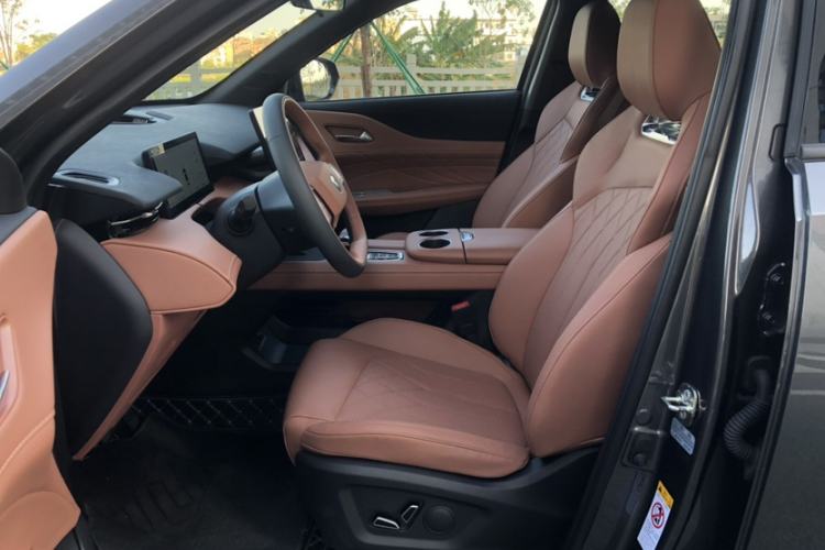 Used Changan UNI-Z New Energy 2024 Blue Whale Smart Electric iDD 125km Beyond Edition