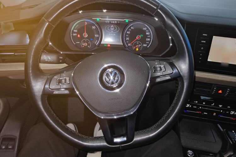 Used Volkswagen Passat New Energy 2020 430 PHEV Hybrid Luxury Edition China VI Standard
