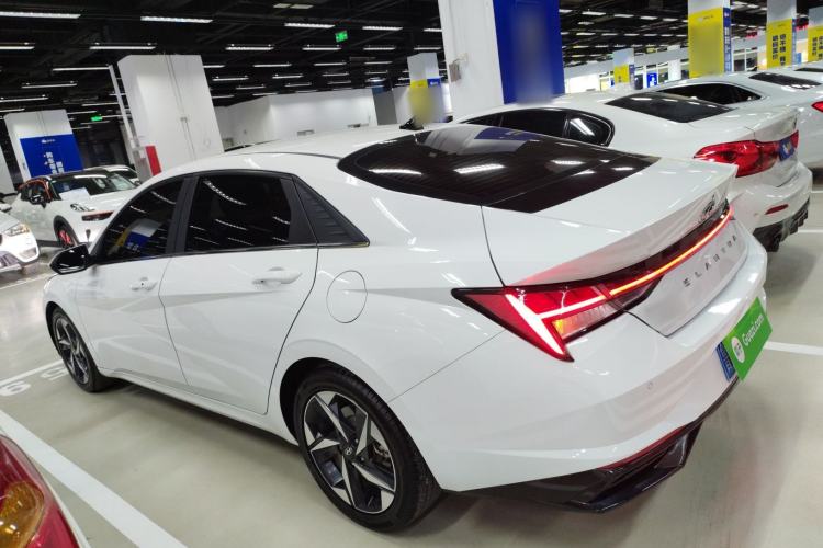 Used Hyundai Elantra 2022 1.5L CVT LUX Prestige Edition