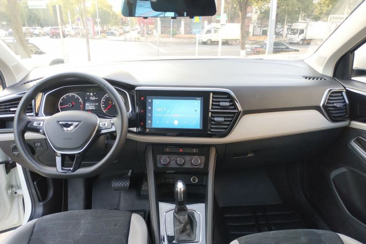 Used Jetta VS5 2023 280TSI Automatic Trend Edition
