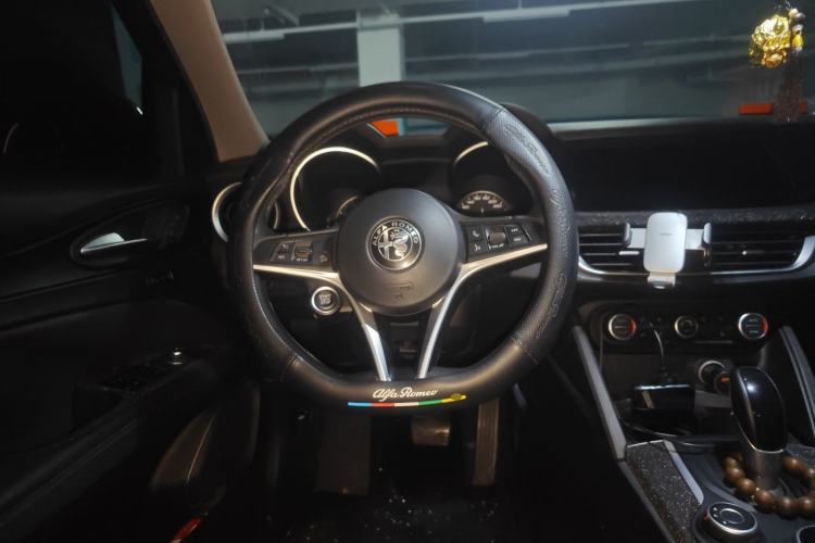 Used Alfa Romeo Stelvio 2017 2.0T 200HP Luxury Edition