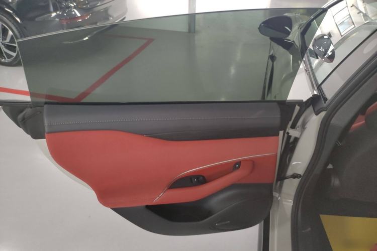 Used  SU7 2024 Rear-Drive Long-Range Intelligent Driving Version
