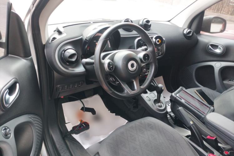 Used  fortwo 2015 1.0L 52 kW Hardtop Passion Edition
