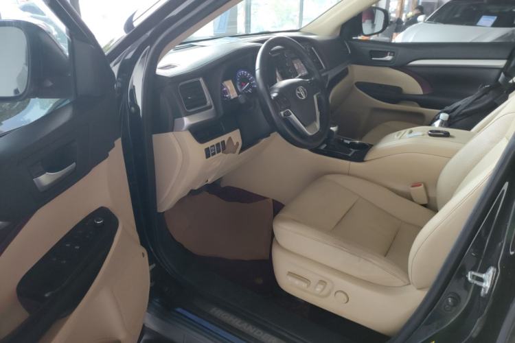 Used Toyota Highlander 2015 2.0T Four-Wheel Drive Luxury Edition 7-Seater
