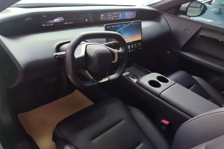 Used  06 2025 Max All-Electric Version
