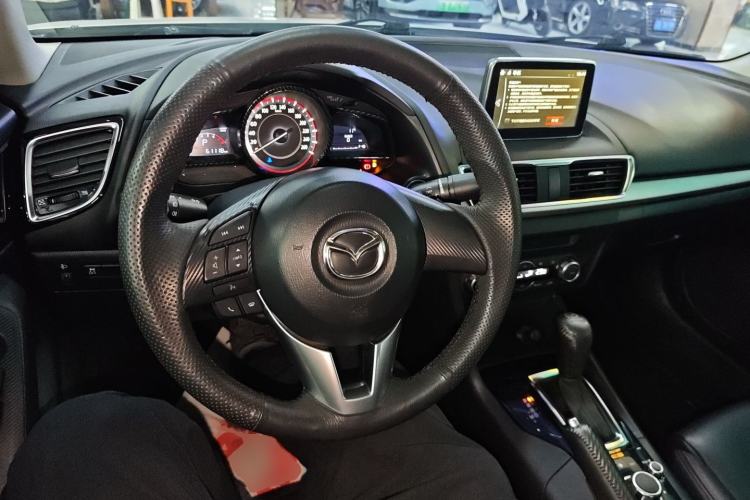 Used Mazda Mazda 3 Axela 2016 Sedan 1.5L Automatic Luxury Model
