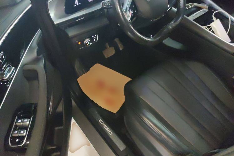 Used  Lingyun 2024 300T Two-Wheel Drive Starlight Edition
