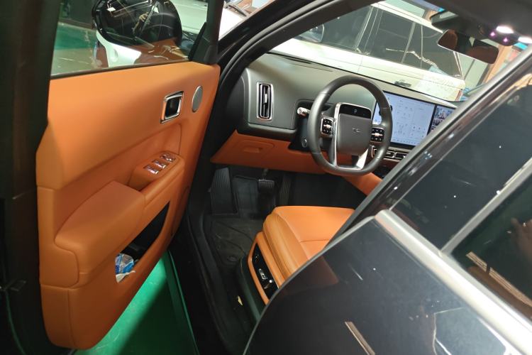 Used Li Auto L8 2023 Pro Model
