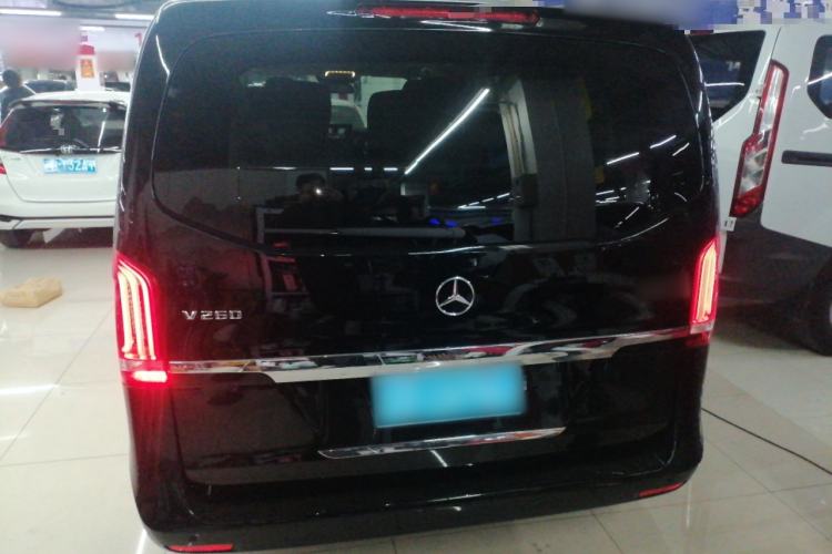 Used Mercedes-Benz V-Class 2016 V 260 Avantgarde Edition