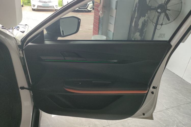 Used Changan UNI-V 2022 1.5T Prestige Version
