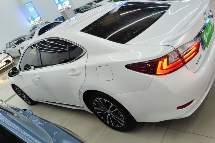 Used Lexus ES 2016 200 Midnight Special Limited Edition
