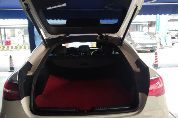 Used Mercedes-Benz GLC Coupe 2018 GLC 200 4MATIC Coupe SUV
