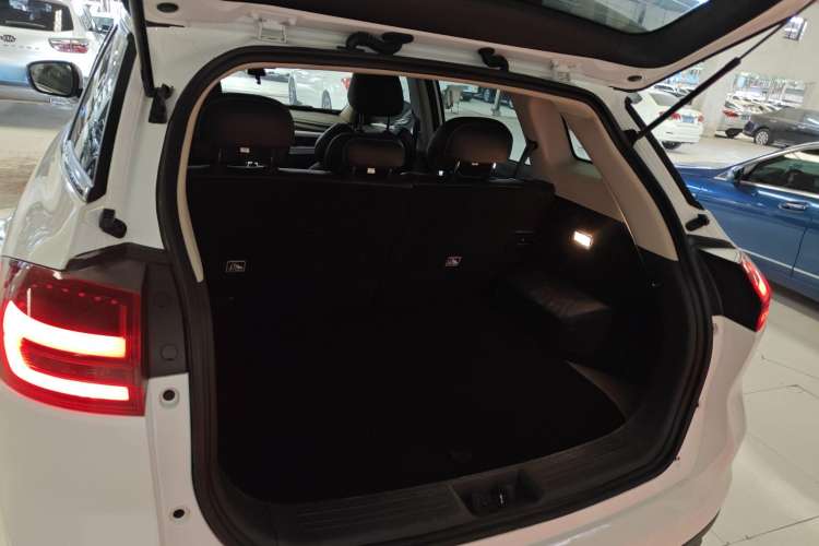 Used Geely Auto Emgrand X7 Sport 2021 Million Edition 1.8TD DCT Two-Wheel Drive Luxury Model
