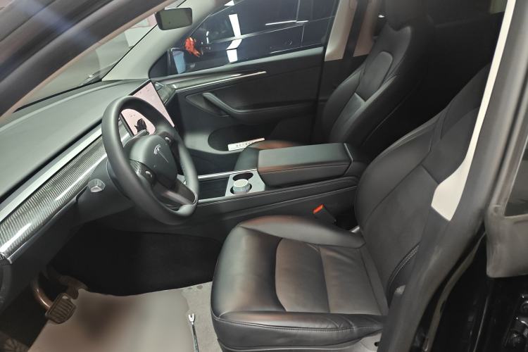 Used Tesla Model Y 2022 Rear-Wheel-Drive Version
