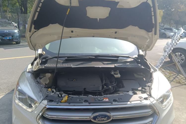 Used Ford Kuga 2017 EcoBoost 180 Two-Wheel-Drive Tiger Leap Model
