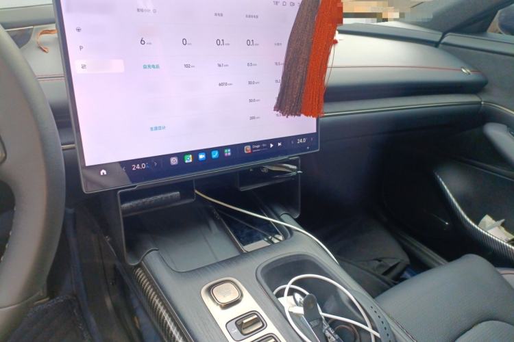 Used  SU7 2024 Rear-Drive Ultra-Long Range Advanced Pro-Level Intelligent Driving Version
