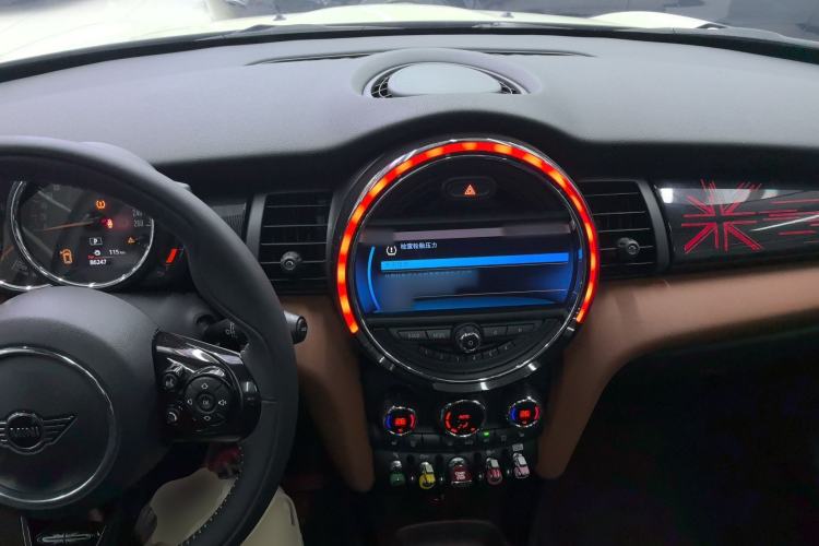 Used  MINI 2019 1.5T COOPER Artist Five-Door Edition
