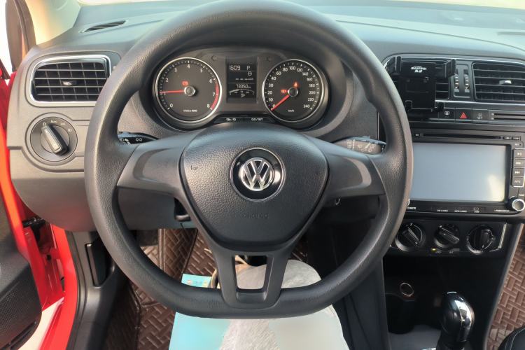 Used Volkswagen Polo 2014 1.6L Automatic Comfort Edition
