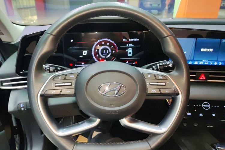 Used Hyundai Elantra 2021 1.5L CVT LUX Prestige Edition