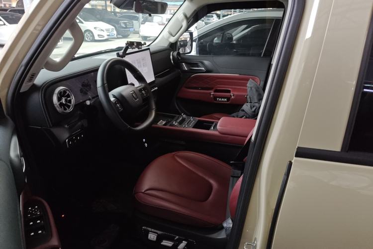 Used Tank 300 2025 2.0T Conqueror