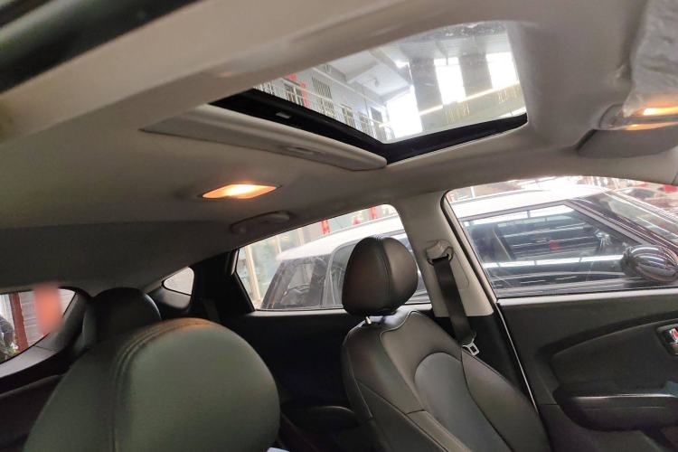 Used Hyundai ix35 2015 2.0L Automatic 2WD Smart Version China V Standard