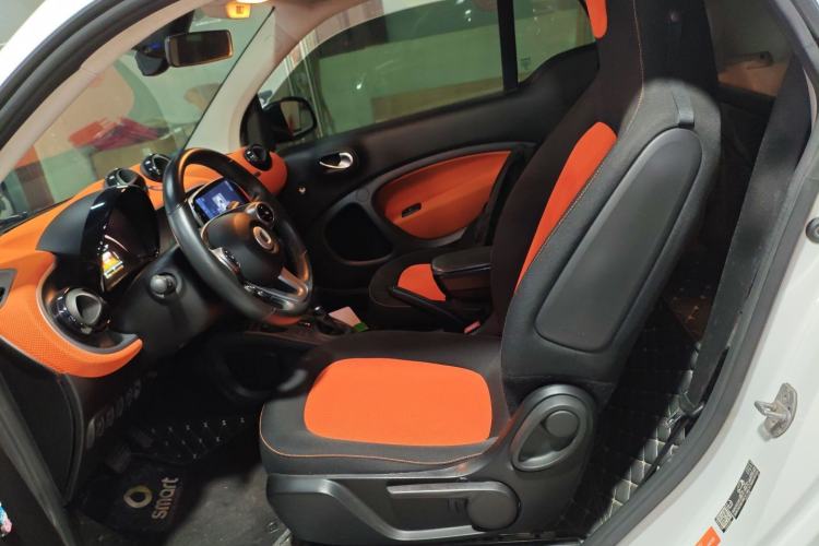 Used  fortwo 2015 1.0L 52 kW Hardtop Passion Edition
