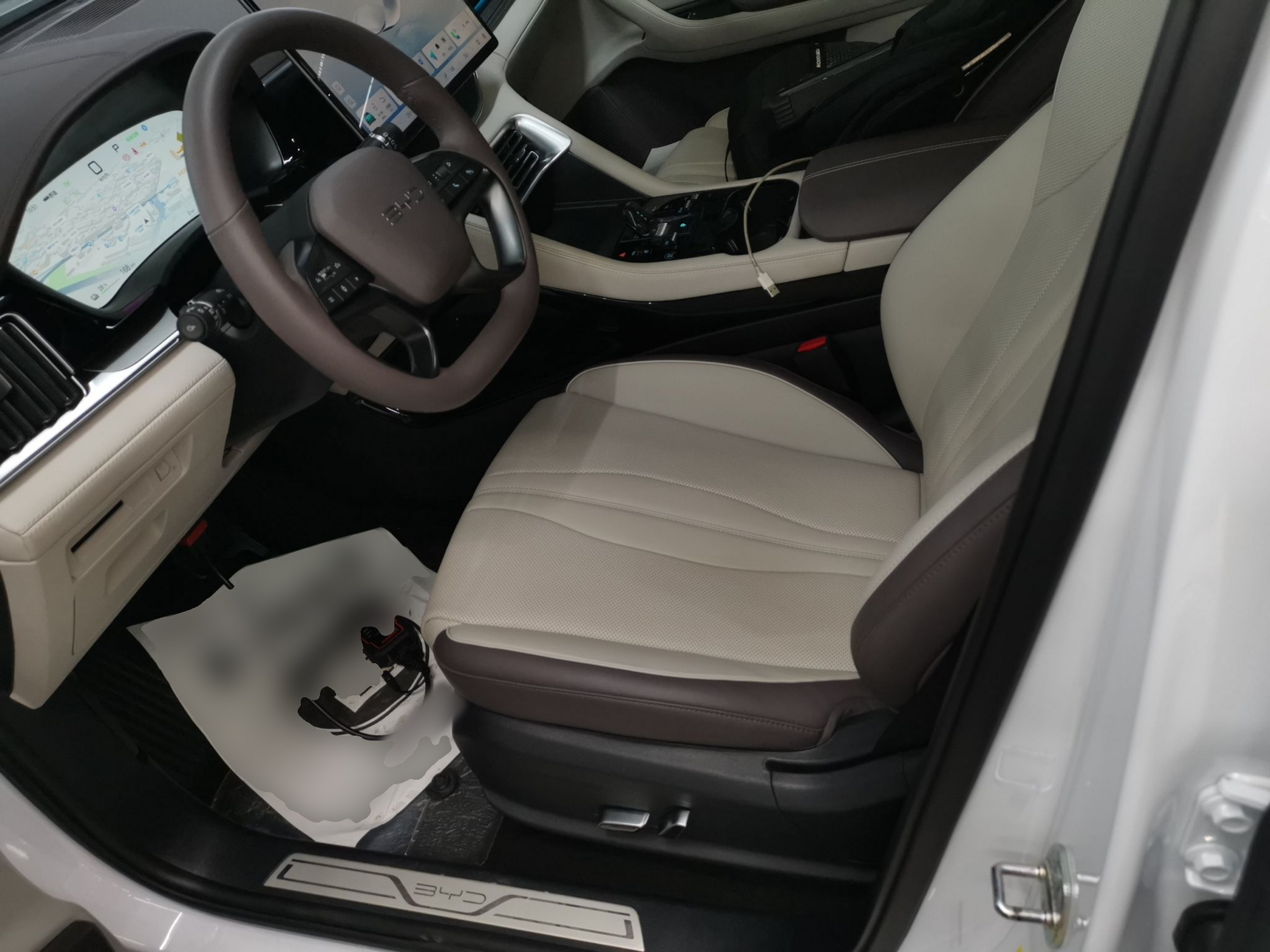 Переднее сиденье в автомобиле