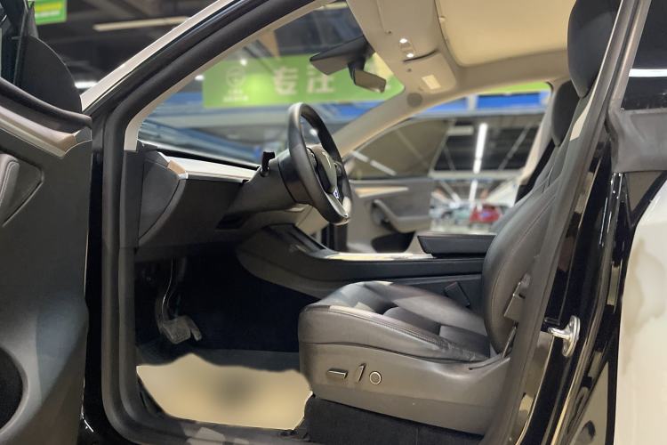 Used Tesla Model Y 2021 Standard Range Rear-Wheel Drive Version
