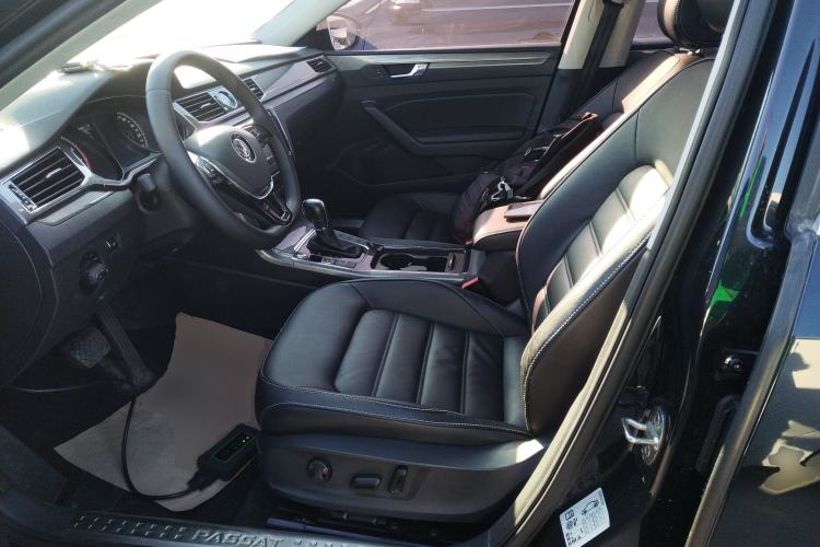 Used Volkswagen Passat 2017 330TSI DSG Luxury Edition
