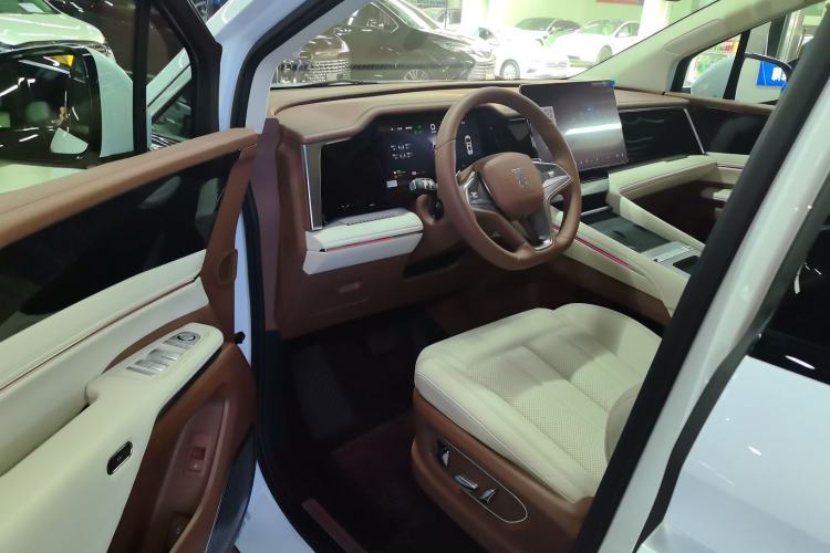 Used BYD Xia 2025 DM-i 1.5T 180km Beyond Edition
