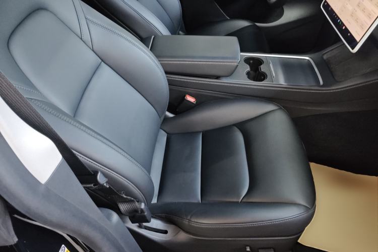 Used Tesla Model Y 2022 Rear-Wheel-Drive Version