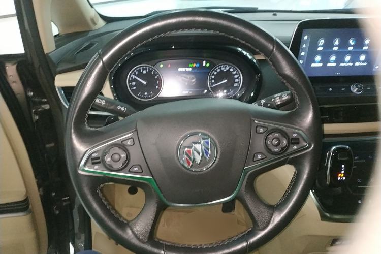 Used Buick GL8 2023 Land Executive Class 652T Luxury Model
