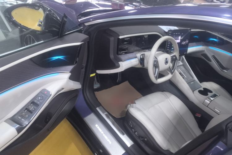 Used Denza Z9 2024 1100 km Four-Wheel Drive Max Version