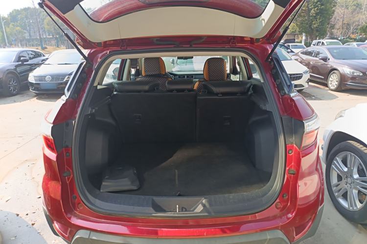 Used JMC Yusheng S330 2016 1.5L GTDi Automatic Two-Wheel Drive Fashion Edition
