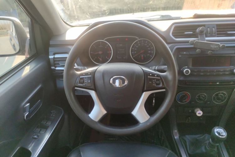 Used Great Wall Wingle 5 2017 2.0T European-spec Diesel Two-Wheel-Drive Entry-Level Big Double-Cab GW4D20D