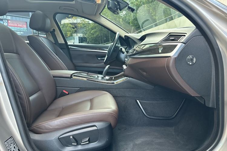 Used BMW 5 Series 2014 525Li Luxury Design Package
