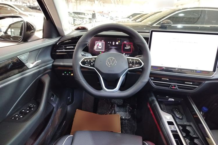 Used Volkswagen Magotan 2024 380TSI DSG Prestige Edition DaMai Package
