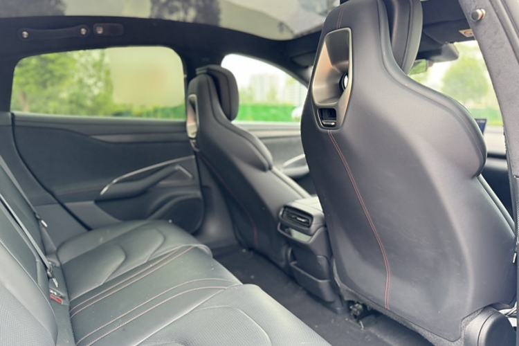 Used  SU7 2024 Four-Wheel Drive Ultra-Long Range Advanced Intelligent Driving Max Edition
