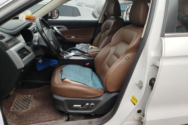 Used Geely Auto Emgrand X7 Sport 2016 1.8TD Automatic ZhiZun Version
