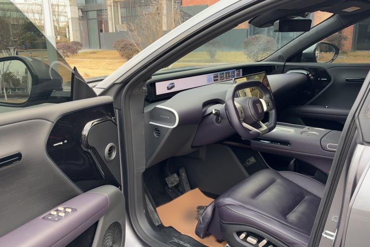 Used  07 2024 Max Extended-Range Edition