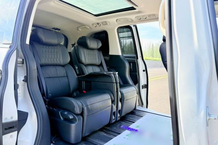 Used Honda Elysion 2022 2.0L eHEV Luxury Edition
