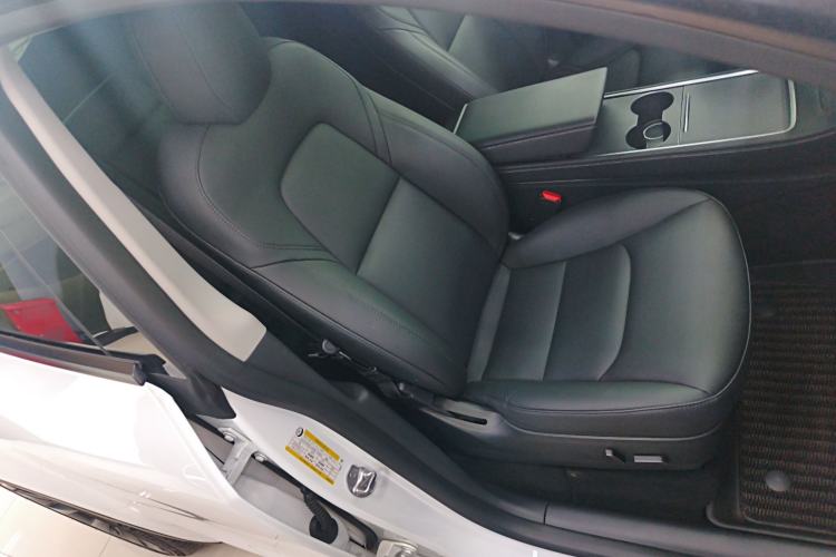 Used Tesla Model Y 2021 Long-Range All-Wheel-Drive Version 3D7
