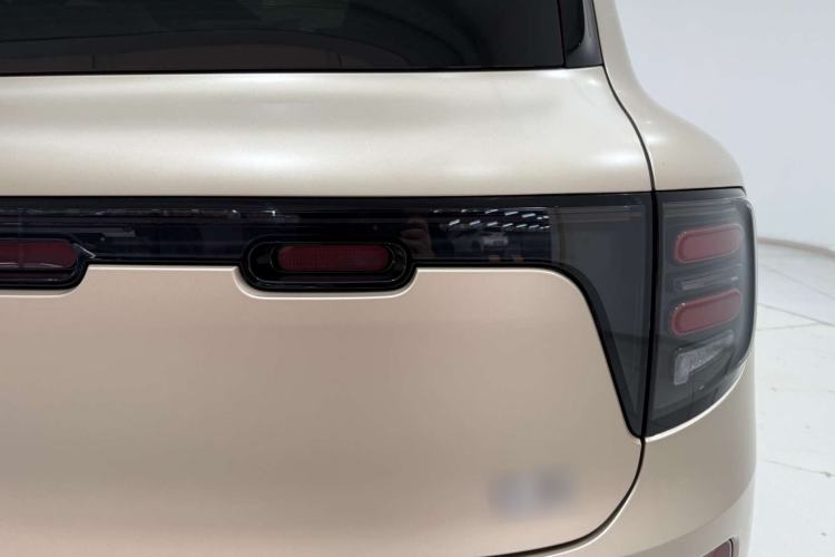 Used  #5 2024 Long-Range Journey Luxury Edition