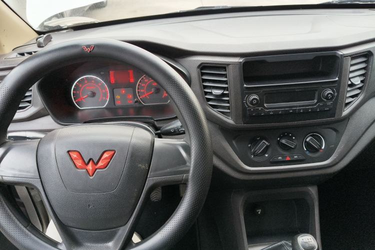 Used Wuling Hongguang V 2022 1.5L Jingqu Version Hydraulic Power Steering LAR
